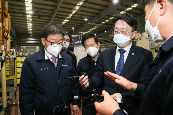 국세청-코로나19 피해자동차부품