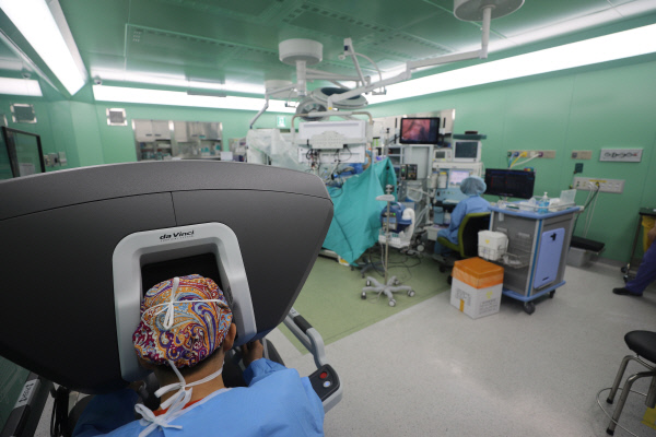계명대동산병원_로봇수술사진1