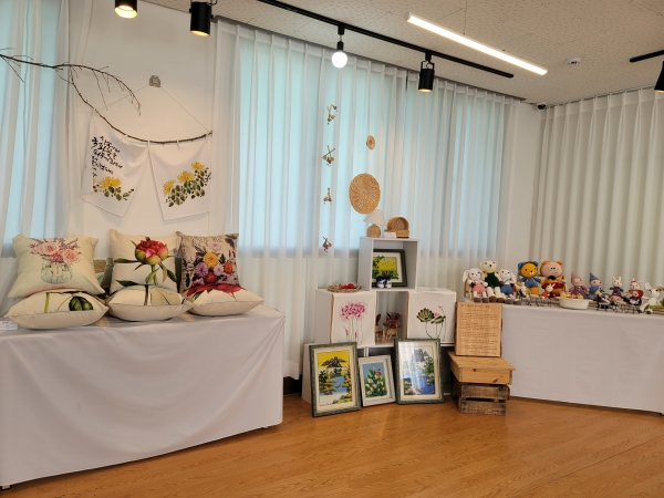 미다지빼다지전시관