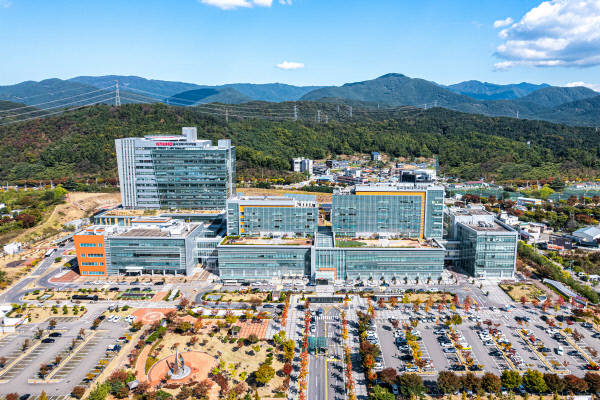 칼라-칠곡경북대병원전경