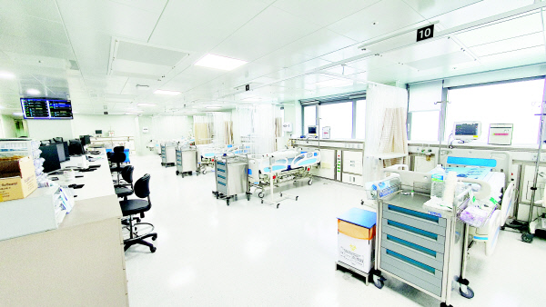 리모델링된중환자실