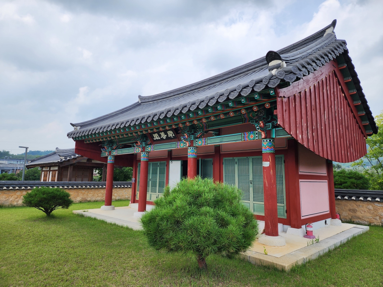 풍기인삼 시배지 앞에 세워진 개심각.