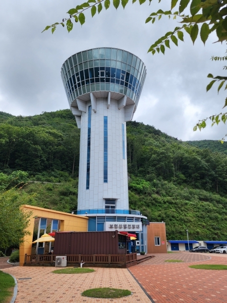 보현산댐 전망대. 배수경기자