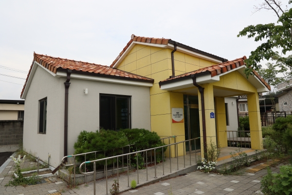 도시민과 함께하는 1박2일 행사에서 숙박은 도농교류센터에서 한다.