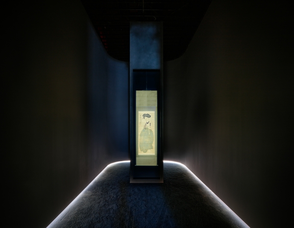 신윤복의 미인도가 전시된 대구간송미술관 전시실2 전경 . 2024 김용관 제공