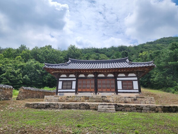 임진왜란 당시 의병장으로 활약한 권응수 장군을 배향한 귀천서원.