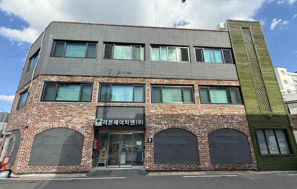 리튼에이치앤회사전경