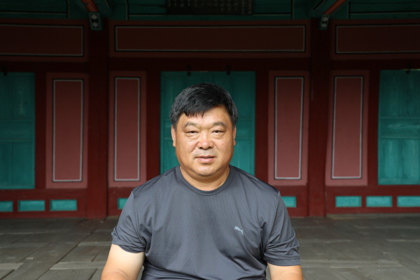 엄경일 위만1리 이장