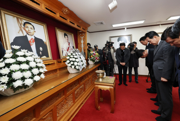 박정희전대통령참배-장동혁대표