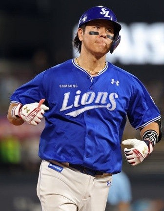 삼성 라이온즈 ‘안방마님’ 강민호가 KBO리그 역대 최초로 4번째 프리에이전트(FA)에 도전한다.