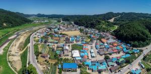 [울진 매화마을] 엄지·까치…발길 닿는 곳마다 옛 추억 ‘솔솔’