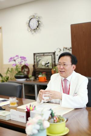 손진호 칠곡경북대병원장 “감염학회 자료 응용 세계 최초 DT 선별진료소 운영”