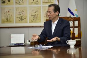 [청문리답] 최문순 강원도지사  “실패는 끝난 게 아니라 좋은 결과로 가는 과정일 뿐”