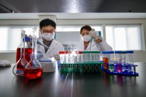 [코로나 뉴노멀이 온다]신속 검사체계·필수 의료인프라 확충…자구책 마련 ‘총력’