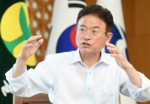 [이철우 경북도지사에 듣는다 ] “지방 낙후 악순환 끊어야 국가의 미래 열릴 것”