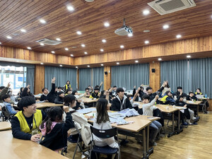 신나는효목지역아동센터 “대학생 언니·오빠들과 재밌게 공부해요”