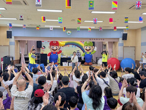 달리고 던지고 구르고…3대가 함께 ‘구슬땀’