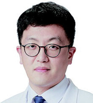 [의료칼럼] 치료 가능한 치매를 아시나요