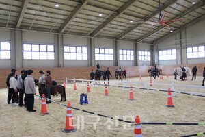 상주시, 장애인 대학생 대상 &apos;열린관광 재활승마 체험&apos; 운영